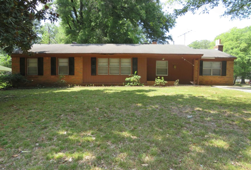 1657 PERKINS RD, Memphis, Tennessee 38117, 2 Bedroom Bedrooms, 6 Room Rooms,1 BathroomBathrooms,Residential,For Sale,PERKINS,0,10228736