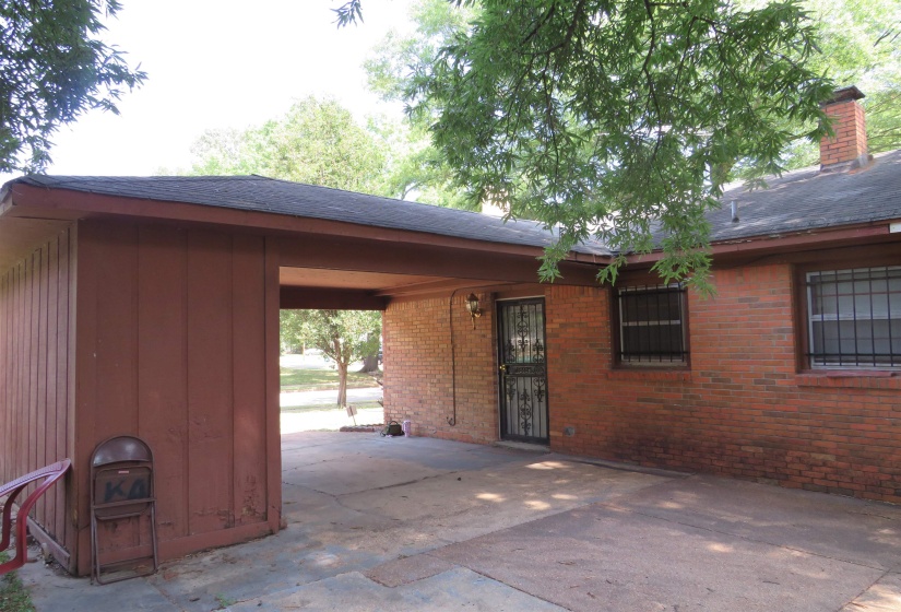 1657 PERKINS RD, Memphis, Tennessee 38117, 2 Bedroom Bedrooms, 6 Room Rooms,1 BathroomBathrooms,Residential,For Sale,PERKINS,0,10228736