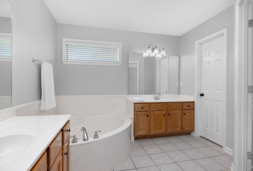 4958 FRENCH BROAD CV, Bartlett, Tennessee 38135, 5 Bedroom Bedrooms, 8 Room Rooms,2 BathroomBathrooms,Residential,For Sale,FRENCH BROAD,0,10228739
