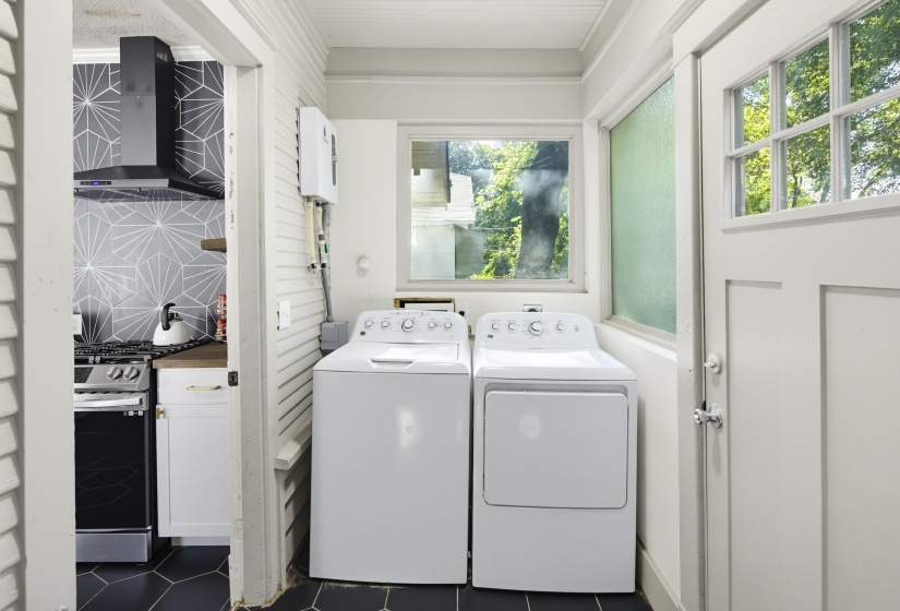 1469 LYNDALE AVE, Memphis, Tennessee 38107, 2 Bedroom Bedrooms, 5 Room Rooms,1 BathroomBathrooms,Residential,For Sale,LYNDALE,0,10228741