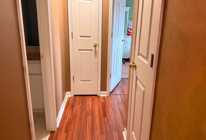1634 TORRINGTON DR, Cordova, Tennessee 38016, 5 Bedroom Bedrooms, 8 Room Rooms,3 BathroomBathrooms,Residential,For Sale,TORRINGTON,0,10228743