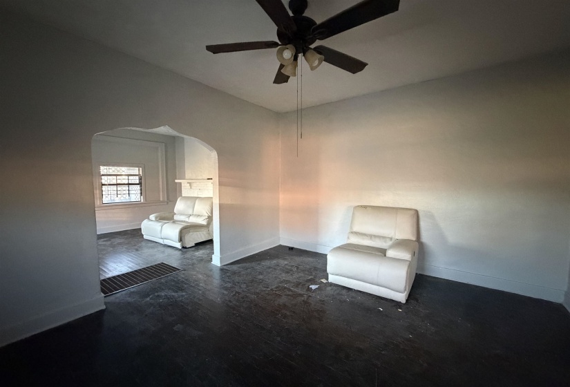 961 DUNLAP ST, Memphis, Tennessee 38107, 2 Bedroom Bedrooms, 0 ,1 BathroomBathrooms,Duplexes,For Sale,DUNLAP,0,10228758