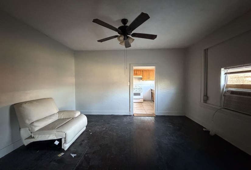 961 DUNLAP ST, Memphis, Tennessee 38107, 2 Bedroom Bedrooms, 0 ,1 BathroomBathrooms,Duplexes,For Sale,DUNLAP,0,10228758