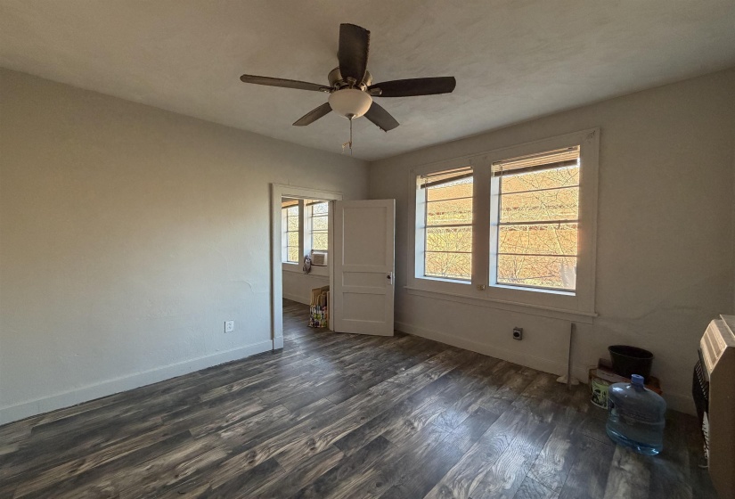 961 DUNLAP ST, Memphis, Tennessee 38107, 2 Bedroom Bedrooms, 0 ,1 BathroomBathrooms,Duplexes,For Sale,DUNLAP,0,10228758