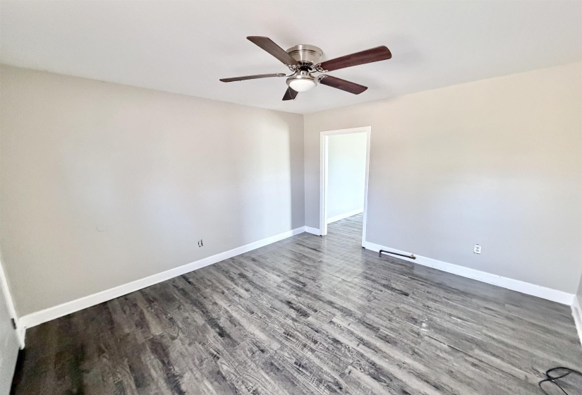 2261 HUNTER AVE, Memphis, Tennessee 38108, 1 Bedroom Bedrooms, 0 ,1 BathroomBathrooms,Duplexes,For Sale,HUNTER,0,10228765