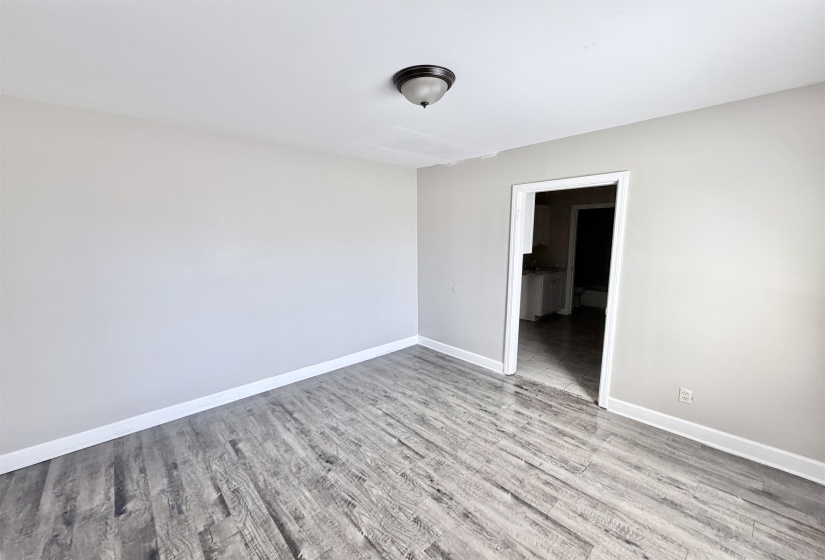2261 HUNTER AVE, Memphis, Tennessee 38108, 1 Bedroom Bedrooms, 0 ,1 BathroomBathrooms,Duplexes,For Sale,HUNTER,0,10228765