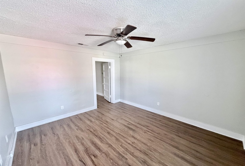 2261 HUNTER AVE, Memphis, Tennessee 38108, 1 Bedroom Bedrooms, 0 ,1 BathroomBathrooms,Duplexes,For Sale,HUNTER,0,10228765