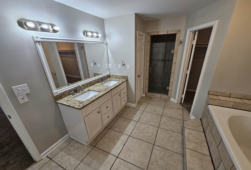 2933 BILLY CROSS DR, Germantown, Tennessee 38138, 5 Bedroom Bedrooms, 8 Room Rooms,3.1 BathroomBathrooms,Rental Properties,For Sale,BILLY CROSS,0,10228759