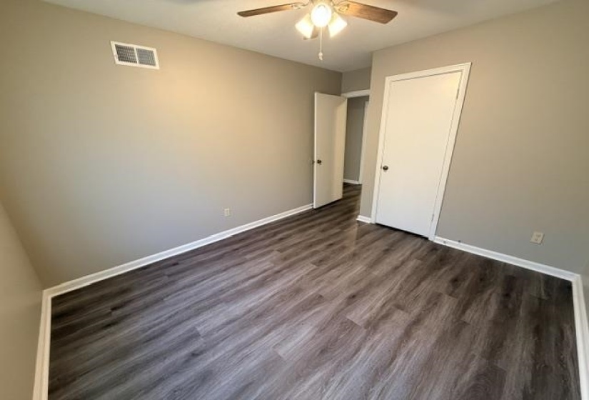 3865 SAINT ELMO AVE, Memphis, Tennessee 38128-2149, 3 Bedroom Bedrooms, 6 Room Rooms,2 BathroomBathrooms,Rental Properties,For Sale,SAINT ELMO,0,10228771