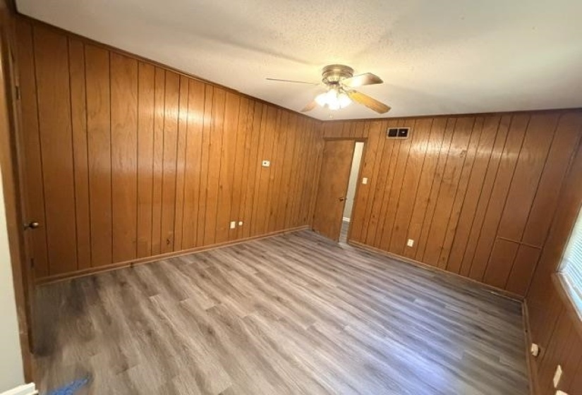 3865 SAINT ELMO AVE, Memphis, Tennessee 38128-2149, 3 Bedroom Bedrooms, 6 Room Rooms,2 BathroomBathrooms,Rental Properties,For Sale,SAINT ELMO,0,10228771