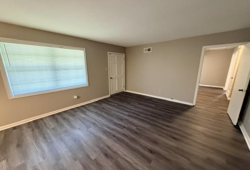 3865 SAINT ELMO AVE, Memphis, Tennessee 38128-2149, 3 Bedroom Bedrooms, 6 Room Rooms,2 BathroomBathrooms,Rental Properties,For Sale,SAINT ELMO,0,10228771