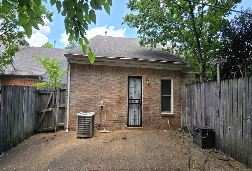6761 WHITTEN PINE DR, Memphis, Tennessee 38134, 3 Bedroom Bedrooms, 3 Room Rooms,2 BathroomBathrooms,Rental Properties,For Sale,WHITTEN PINE,0,10228791
