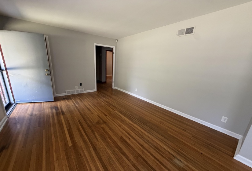 1461 WOODSTON RD, Memphis, Tennessee 38117, 2 Bedroom Bedrooms, 2 Room Rooms,1 BathroomBathrooms,Rental Properties,For Sale,WOODSTON,0,10228793