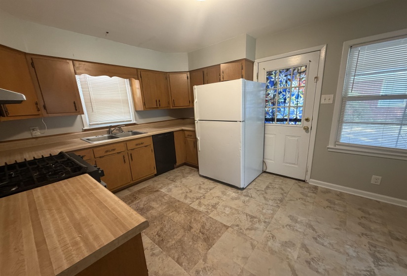 1461 WOODSTON RD, Memphis, Tennessee 38117, 2 Bedroom Bedrooms, 2 Room Rooms,1 BathroomBathrooms,Rental Properties,For Sale,WOODSTON,0,10228793