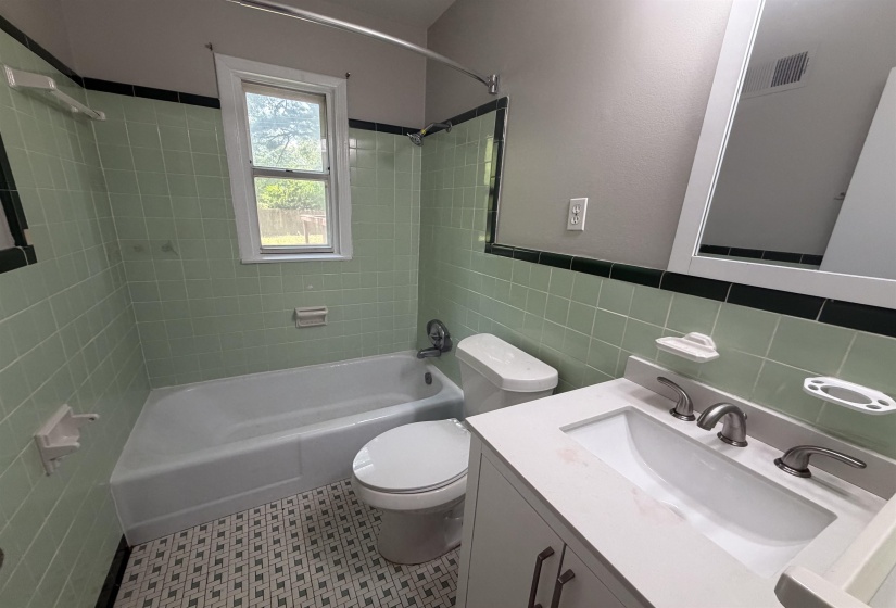 1461 WOODSTON RD, Memphis, Tennessee 38117, 2 Bedroom Bedrooms, 2 Room Rooms,1 BathroomBathrooms,Rental Properties,For Sale,WOODSTON,0,10228793