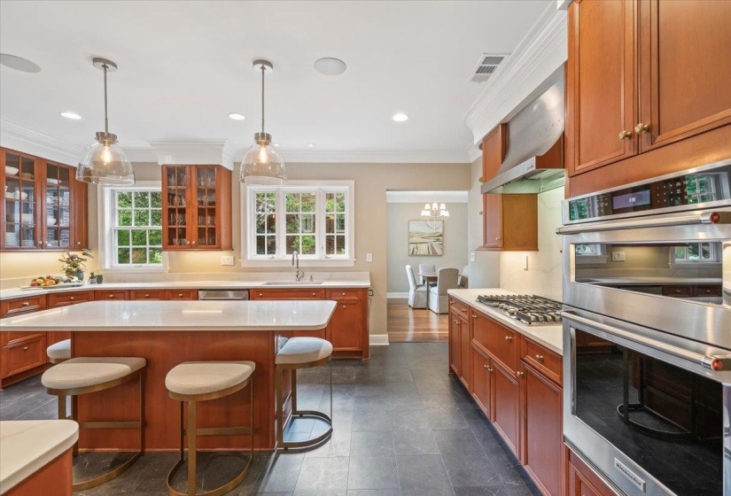 188 GALLOWAY DR, Memphis, Tennessee 38111, 5 Bedroom Bedrooms, 14 Room Rooms,4.1 BathroomBathrooms,Residential,For Sale,GALLOWAY,0,10228749