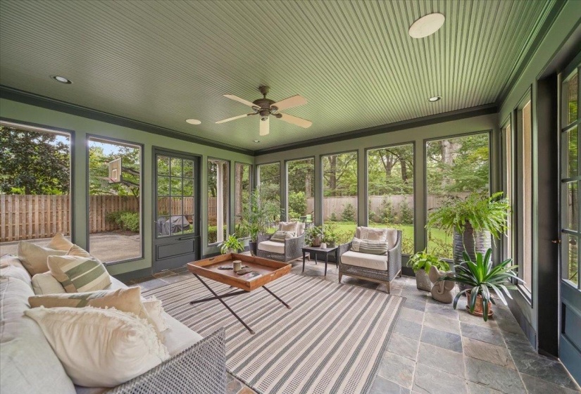 188 GALLOWAY DR, Memphis, Tennessee 38111, 5 Bedroom Bedrooms, 14 Room Rooms,4.1 BathroomBathrooms,Residential,For Sale,GALLOWAY,0,10228749