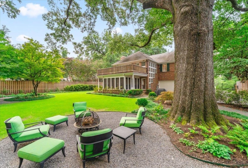 188 GALLOWAY DR, Memphis, Tennessee 38111, 5 Bedroom Bedrooms, 14 Room Rooms,4.1 BathroomBathrooms,Residential,For Sale,GALLOWAY,0,10228749