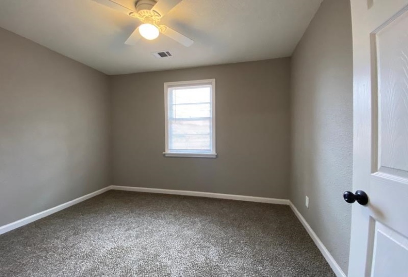 402 JACKLYN AVE, Memphis, Tennessee 38106, 3 Bedroom Bedrooms, 5 Room Rooms,1 BathroomBathrooms,Residential,For Sale,JACKLYN,0,10228751