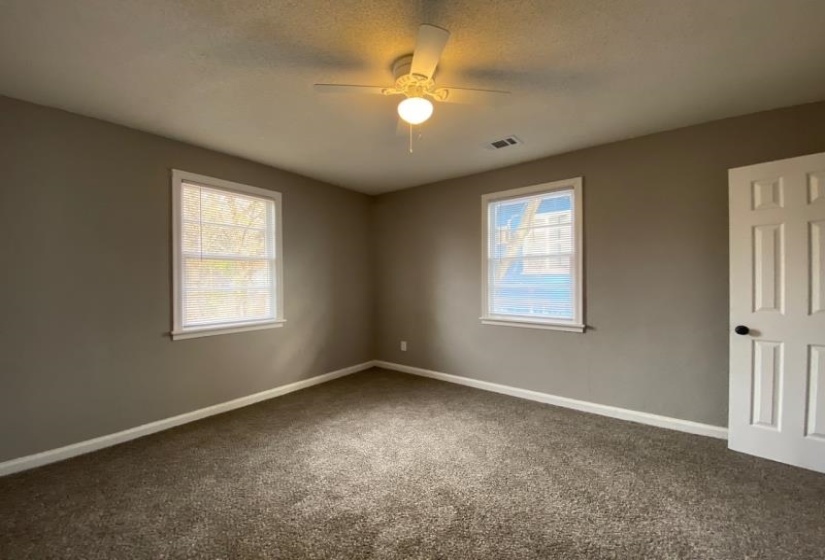 402 JACKLYN AVE, Memphis, Tennessee 38106, 3 Bedroom Bedrooms, 5 Room Rooms,1 BathroomBathrooms,Residential,For Sale,JACKLYN,0,10228751