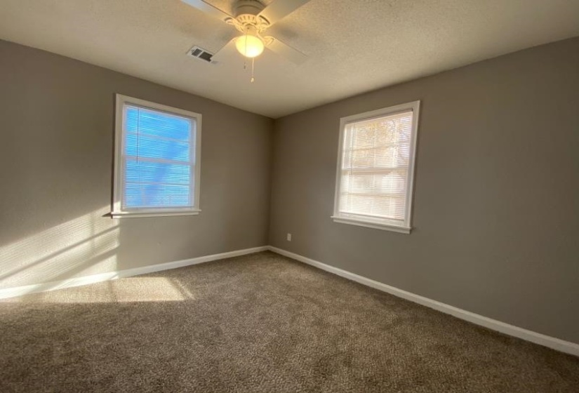 402 JACKLYN AVE, Memphis, Tennessee 38106, 3 Bedroom Bedrooms, 5 Room Rooms,1 BathroomBathrooms,Residential,For Sale,JACKLYN,0,10228751