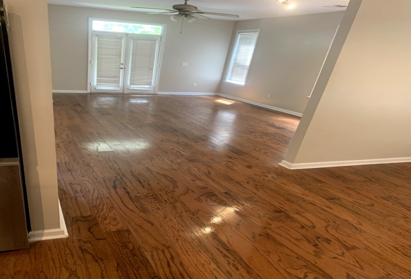1291 ISLAND HARBOR DR, Memphis, Tennessee 38103, 3 Bedroom Bedrooms, 6 Room Rooms,2.1 BathroomBathrooms,Residential,For Sale,ISLAND HARBOR,0,10228752
