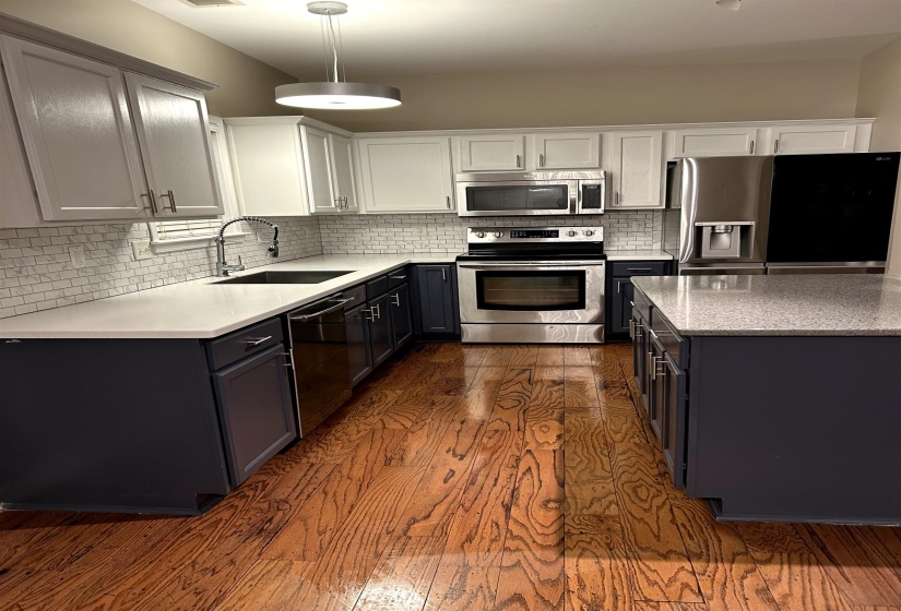 1291 ISLAND HARBOR DR, Memphis, Tennessee 38103, 3 Bedroom Bedrooms, 6 Room Rooms,2.1 BathroomBathrooms,Residential,For Sale,ISLAND HARBOR,0,10228752