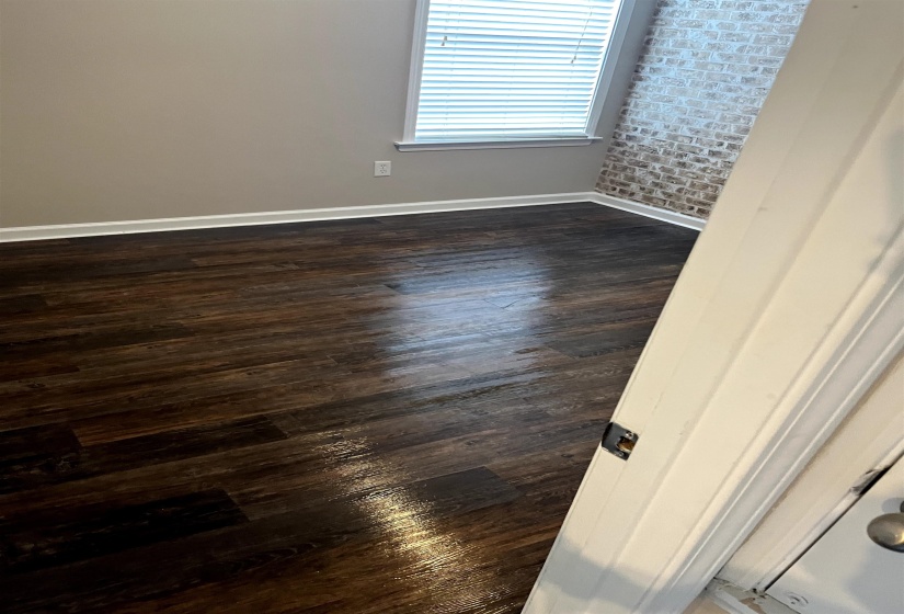 1291 ISLAND HARBOR DR, Memphis, Tennessee 38103, 3 Bedroom Bedrooms, 6 Room Rooms,2.1 BathroomBathrooms,Residential,For Sale,ISLAND HARBOR,0,10228752