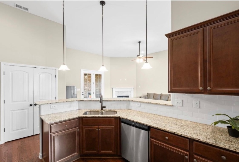 20 MISTY WOOD CV, Oakland, Tennessee 38060, 3 Bedroom Bedrooms, 6 Room Rooms,2 BathroomBathrooms,Residential,For Sale,MISTY WOOD,0,10228753