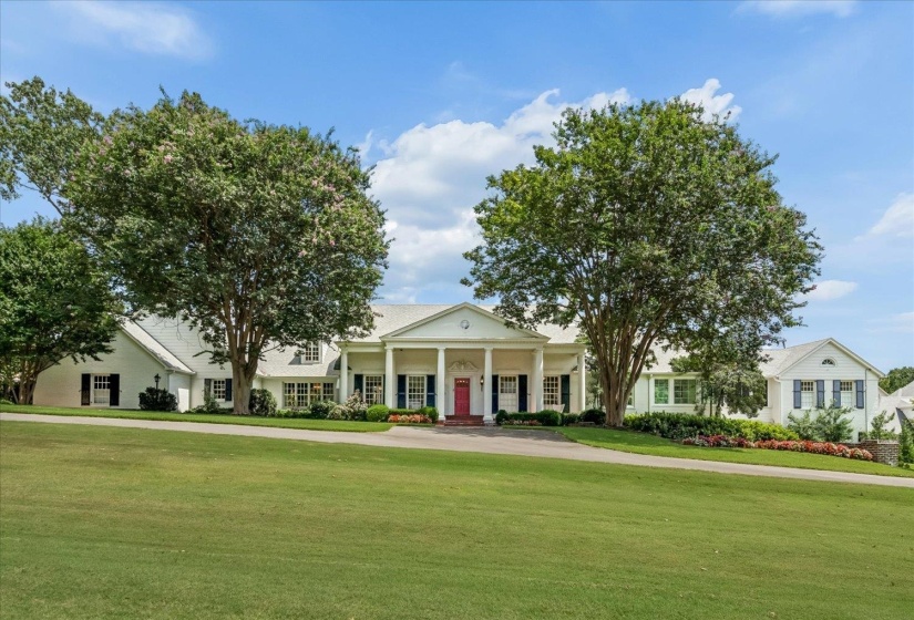 1580 MASSEY RD, Memphis, Tennessee 38120, 5 Bedroom Bedrooms, 13 Room Rooms,5.1 BathroomBathrooms,Residential,For Sale,MASSEY,0,10228754