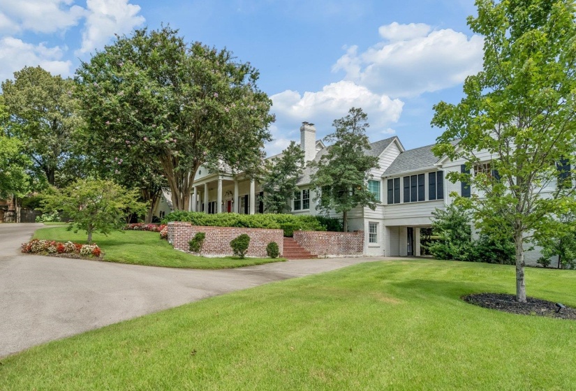 1580 MASSEY RD, Memphis, Tennessee 38120, 5 Bedroom Bedrooms, 13 Room Rooms,5.1 BathroomBathrooms,Residential,For Sale,MASSEY,0,10228754