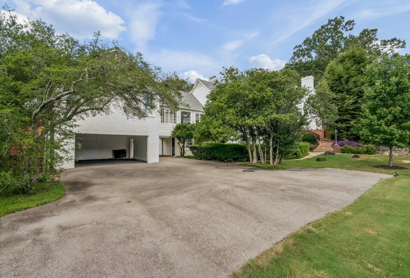 1580 MASSEY RD, Memphis, Tennessee 38120, 5 Bedroom Bedrooms, 13 Room Rooms,5.1 BathroomBathrooms,Residential,For Sale,MASSEY,0,10228754