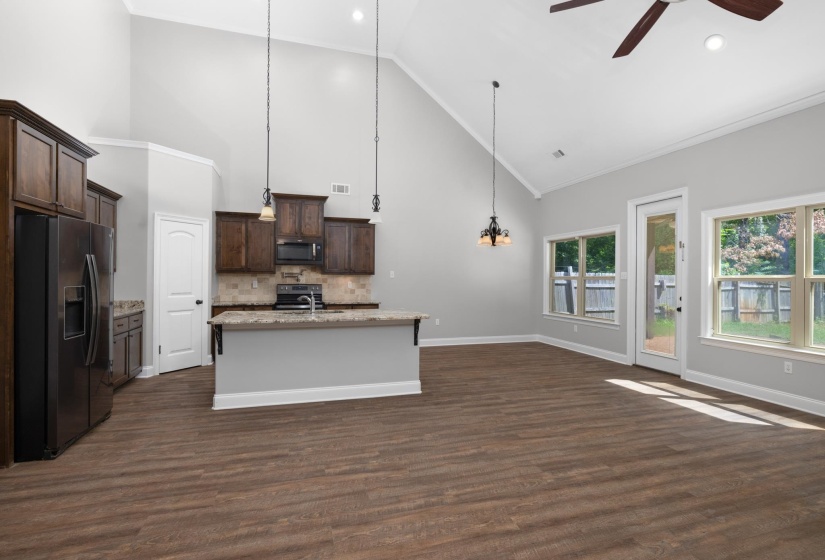 102 ABERDEEN DR, Munford, Tennessee 38058, 4 Bedroom Bedrooms, 4 Room Rooms,3 BathroomBathrooms,Residential,For Sale,ABERDEEN,0,10228755