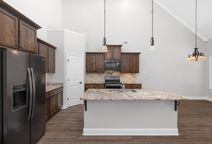 102 ABERDEEN DR, Munford, Tennessee 38058, 4 Bedroom Bedrooms, 4 Room Rooms,3 BathroomBathrooms,Residential,For Sale,ABERDEEN,0,10228755
