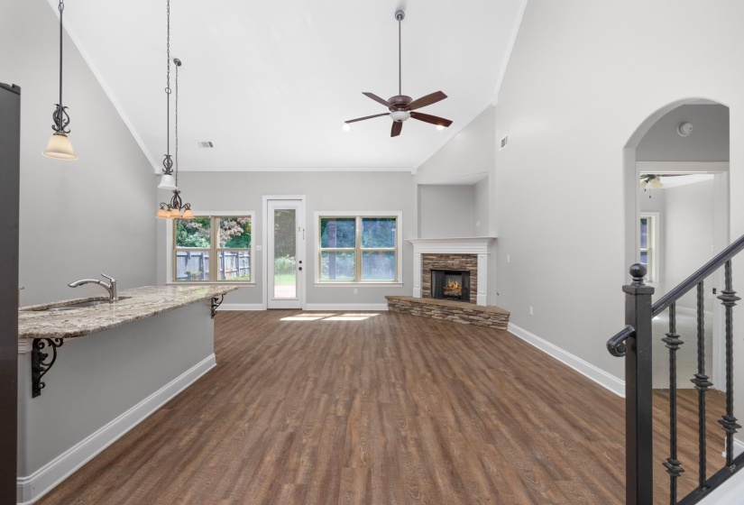102 ABERDEEN DR, Munford, Tennessee 38058, 4 Bedroom Bedrooms, 4 Room Rooms,3 BathroomBathrooms,Residential,For Sale,ABERDEEN,0,10228755