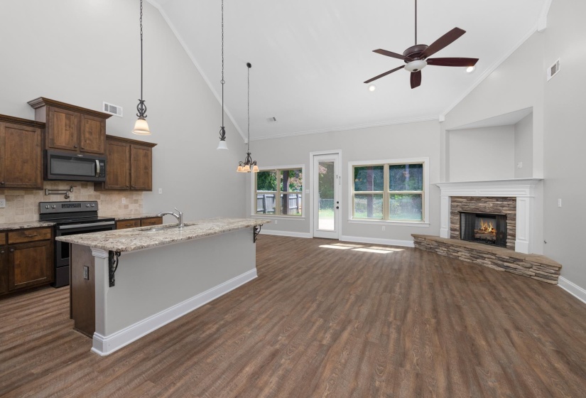 102 ABERDEEN DR, Munford, Tennessee 38058, 4 Bedroom Bedrooms, 4 Room Rooms,3 BathroomBathrooms,Residential,For Sale,ABERDEEN,0,10228755