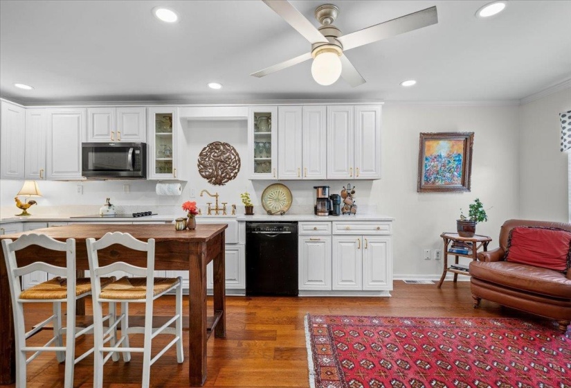 6946 AMBERLY RD, Memphis, Tennessee 38119, 3 Bedroom Bedrooms, 7 Room Rooms,2.1 BathroomBathrooms,Residential,For Sale,AMBERLY,0,10228761