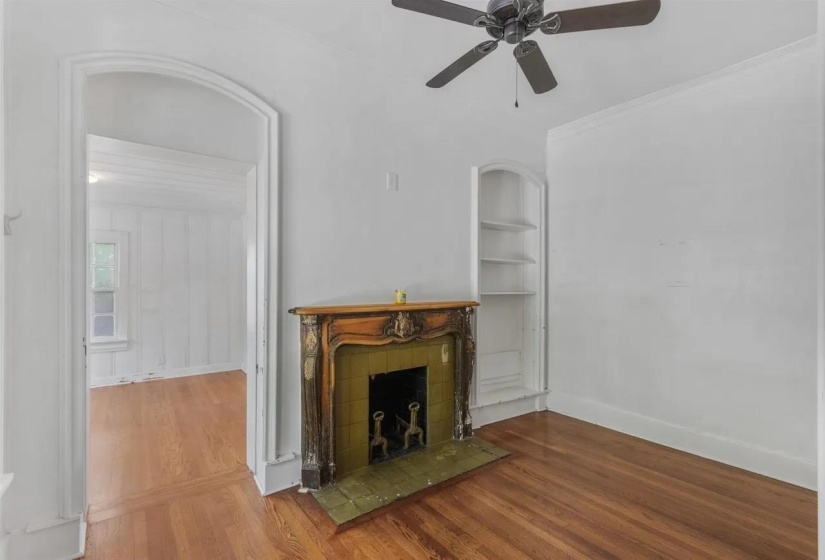 2282 CENTRAL AVE, Memphis, Tennessee 38104, 2 Bedroom Bedrooms, 13 Room Rooms,1.1 BathroomBathrooms,Residential,For Sale,CENTRAL,0,10228762