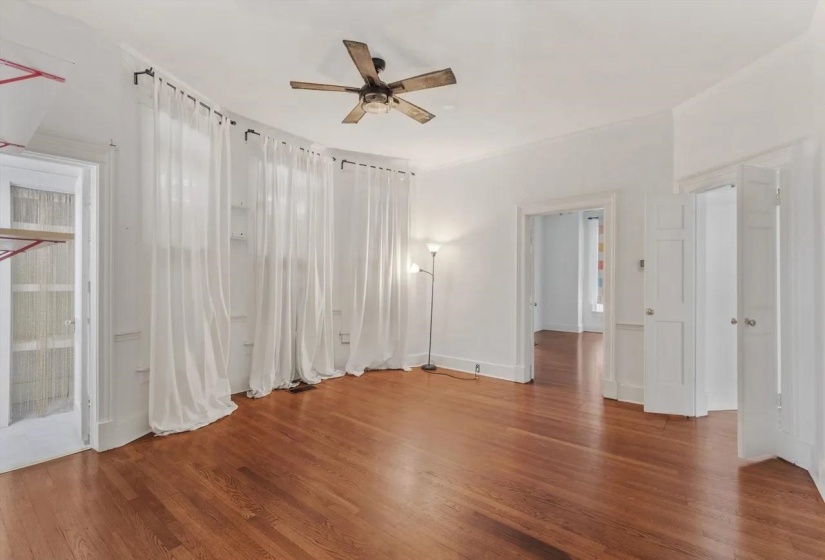 2282 CENTRAL AVE, Memphis, Tennessee 38104, 2 Bedroom Bedrooms, 13 Room Rooms,1.1 BathroomBathrooms,Residential,For Sale,CENTRAL,0,10228762