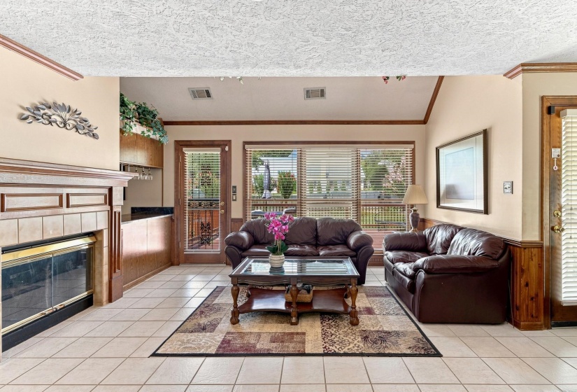 8784 RIVERWOOD FARMS PKY, Memphis, Tennessee 38016, 4 Bedroom Bedrooms, 10 Room Rooms,2.1 BathroomBathrooms,Residential,For Sale,RIVERWOOD FARMS,0,10228767