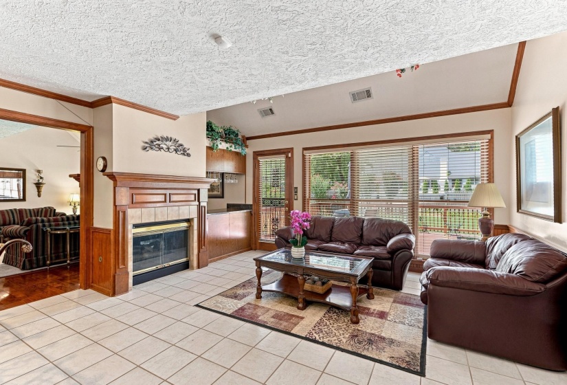 8784 RIVERWOOD FARMS PKY, Memphis, Tennessee 38016, 4 Bedroom Bedrooms, 10 Room Rooms,2.1 BathroomBathrooms,Residential,For Sale,RIVERWOOD FARMS,0,10228767