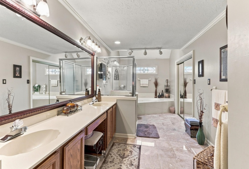 8784 RIVERWOOD FARMS PKY, Memphis, Tennessee 38016, 4 Bedroom Bedrooms, 10 Room Rooms,2.1 BathroomBathrooms,Residential,For Sale,RIVERWOOD FARMS,0,10228767