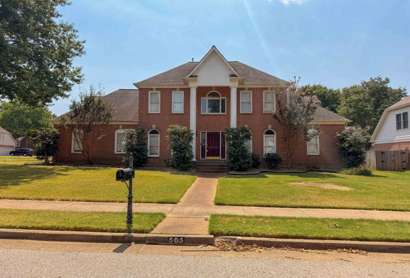 505 FERNLEIGH CV, Collierville, Tennessee 38017, 5 Bedroom Bedrooms, 10 Room Rooms,2.1 BathroomBathrooms,Residential,For Sale,FERNLEIGH,0,10228768