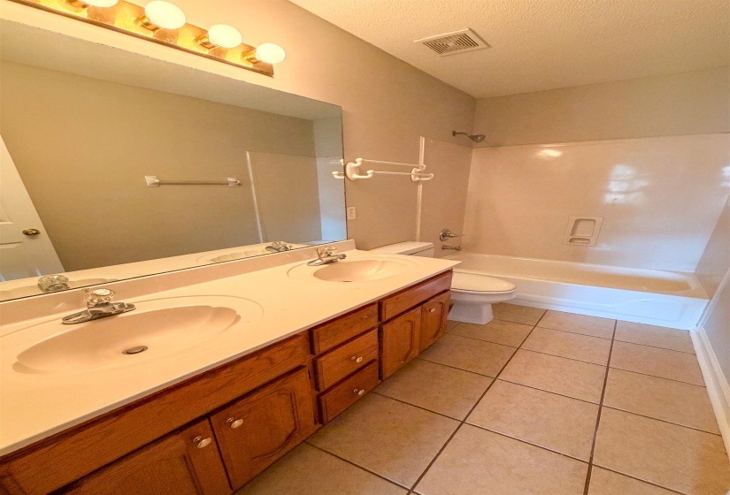 505 FERNLEIGH CV, Collierville, Tennessee 38017, 5 Bedroom Bedrooms, 10 Room Rooms,2.1 BathroomBathrooms,Residential,For Sale,FERNLEIGH,0,10228768