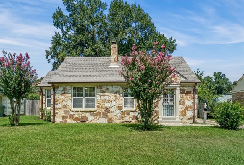 3640 SHIRLWOOD AVE, Memphis, Tennessee 38122, 3 Bedroom Bedrooms, 6 Room Rooms,2 BathroomBathrooms,Residential,For Sale,SHIRLWOOD,0,10228770