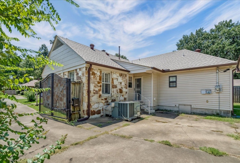 3640 SHIRLWOOD AVE, Memphis, Tennessee 38122, 3 Bedroom Bedrooms, 6 Room Rooms,2 BathroomBathrooms,Residential,For Sale,SHIRLWOOD,0,10228770
