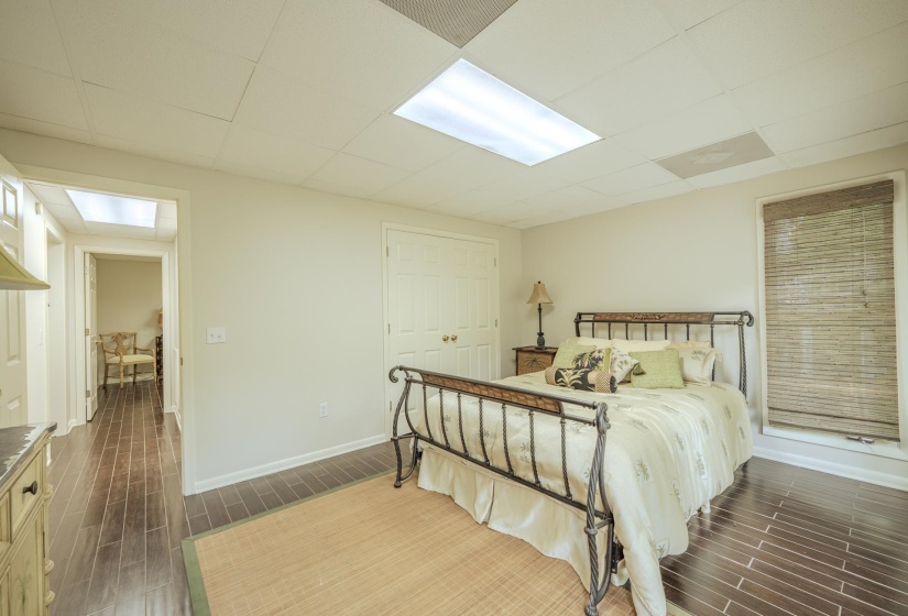 76 RED OAK PT, Savannah, Tennessee 38326, 3 Bedroom Bedrooms, 8 Room Rooms,2.2 BathroomBathrooms,Residential,For Sale,RED OAK,0,10228772