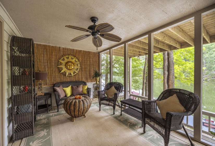 76 RED OAK PT, Savannah, Tennessee 38326, 3 Bedroom Bedrooms, 8 Room Rooms,2.2 BathroomBathrooms,Residential,For Sale,RED OAK,0,10228772
