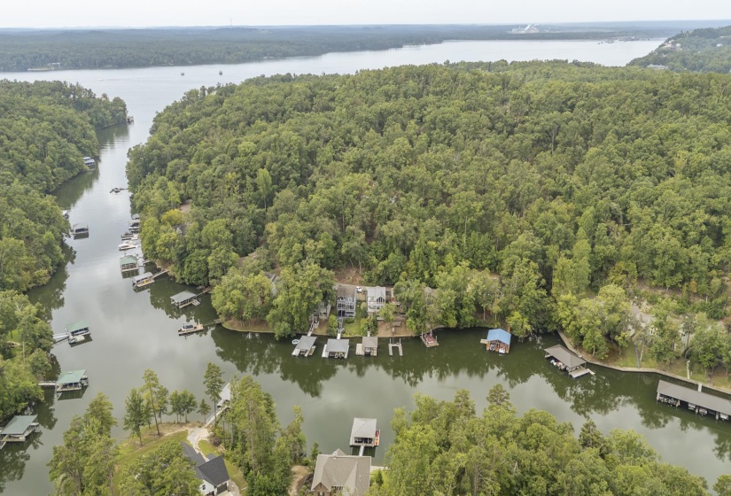 76 RED OAK PT, Savannah, Tennessee 38326, 3 Bedroom Bedrooms, 8 Room Rooms,2.2 BathroomBathrooms,Residential,For Sale,RED OAK,0,10228772