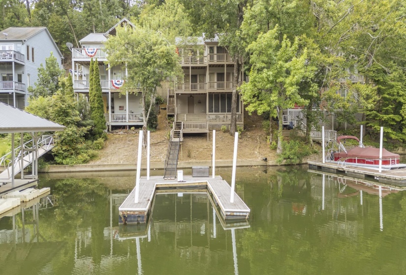 76 RED OAK PT, Savannah, Tennessee 38326, 3 Bedroom Bedrooms, 8 Room Rooms,2.2 BathroomBathrooms,Residential,For Sale,RED OAK,0,10228772